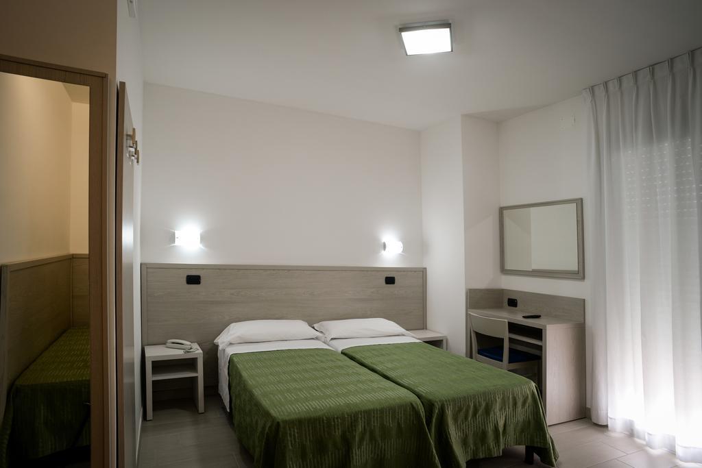 Hotel Clipper Giulianova Exterior foto
