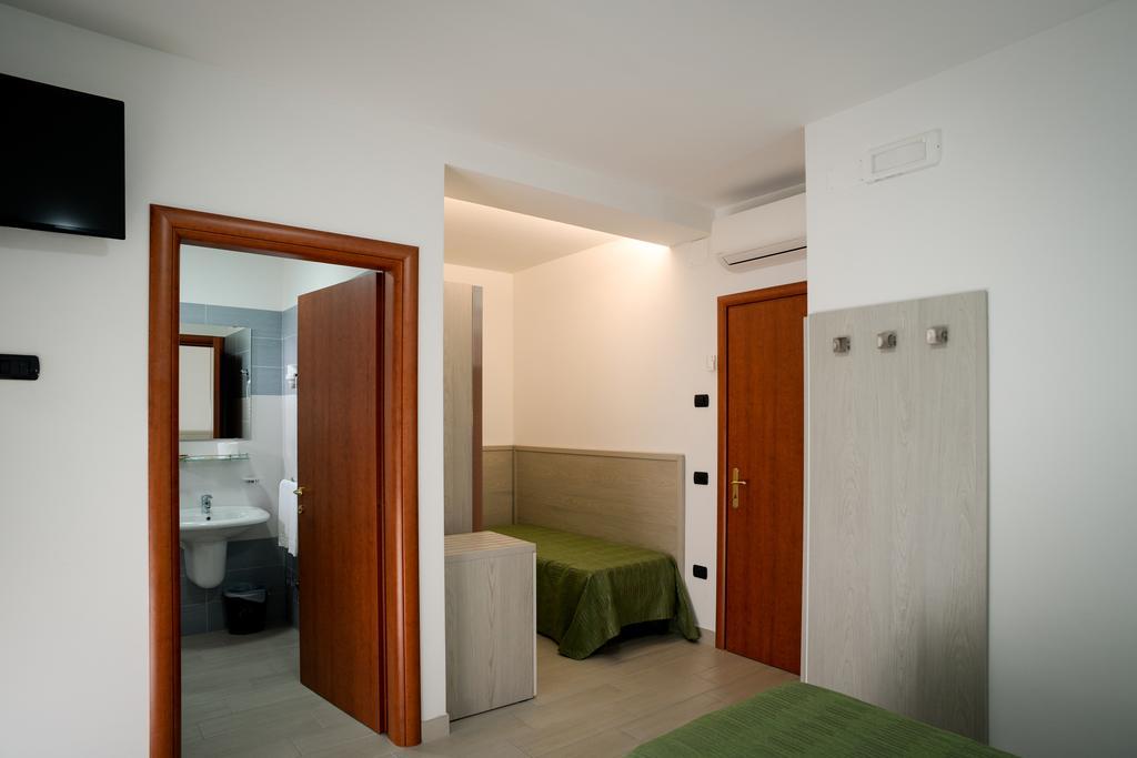 Hotel Clipper Giulianova Exterior foto