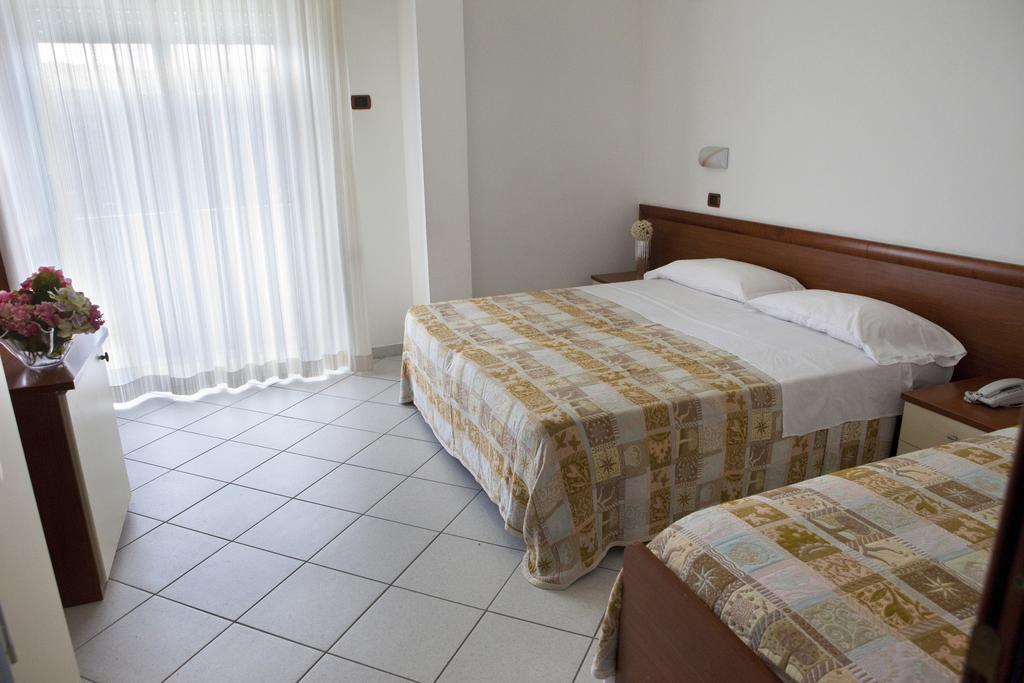 Hotel Clipper Giulianova Exterior foto