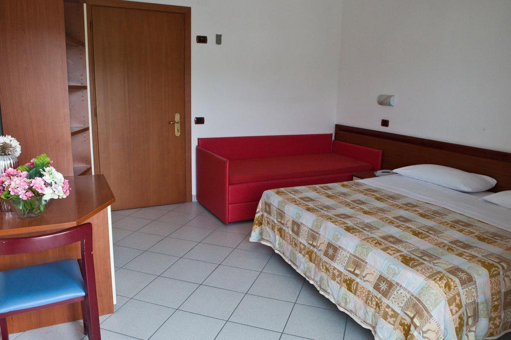 Hotel Clipper Giulianova Exterior foto