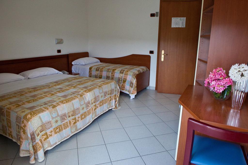 Hotel Clipper Giulianova Exterior foto